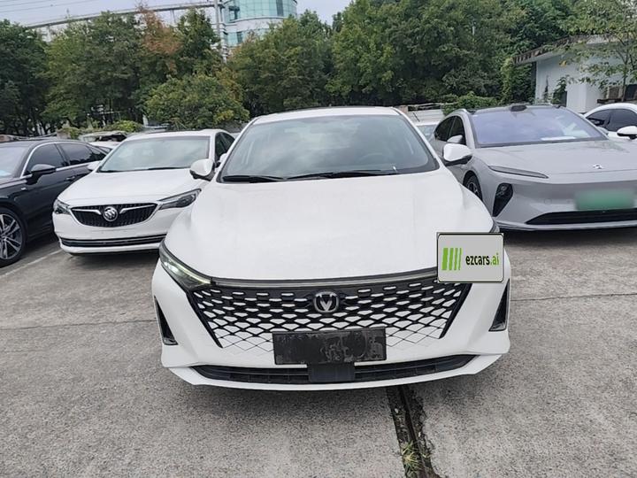 PLUS 2023 1.5T DCT Premium photo 2