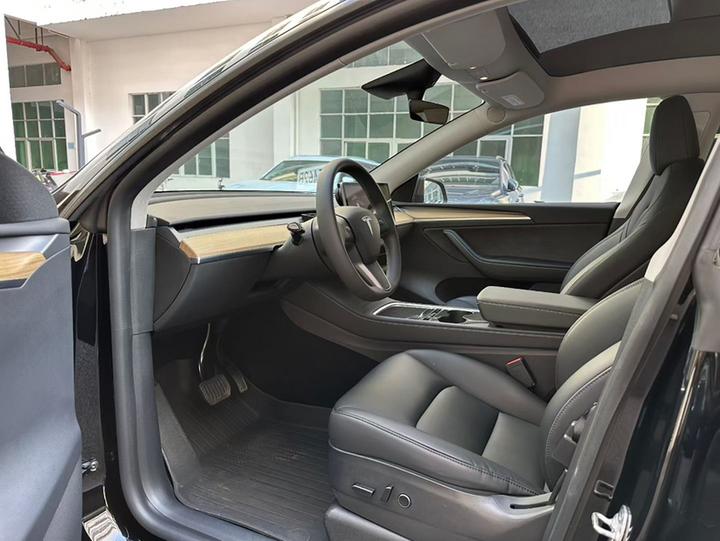 Model Y 2022 RWD photo 6