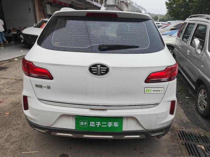 Bestune X40 2017 1.6L AT Exclusive photo 5