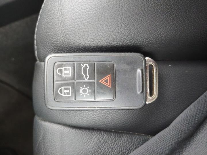 V40 2015 1.6T photo 8