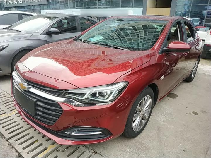 Cruze 2022 320 AT