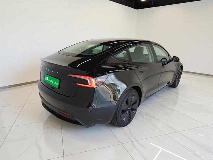 Model 3 2023 Long Range AWD photo 4