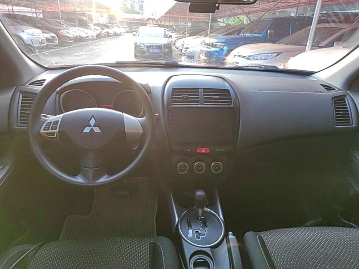 ASX 2013 2.0L CVT RWD Elite photo 5