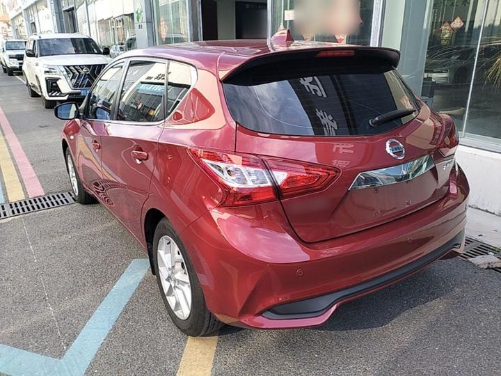 Tiida 2024 1.6L CVT photo 4