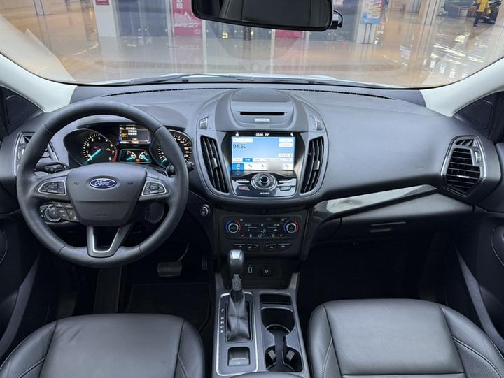 Kuga 2017 EcoBoost 180 AWD photo 8