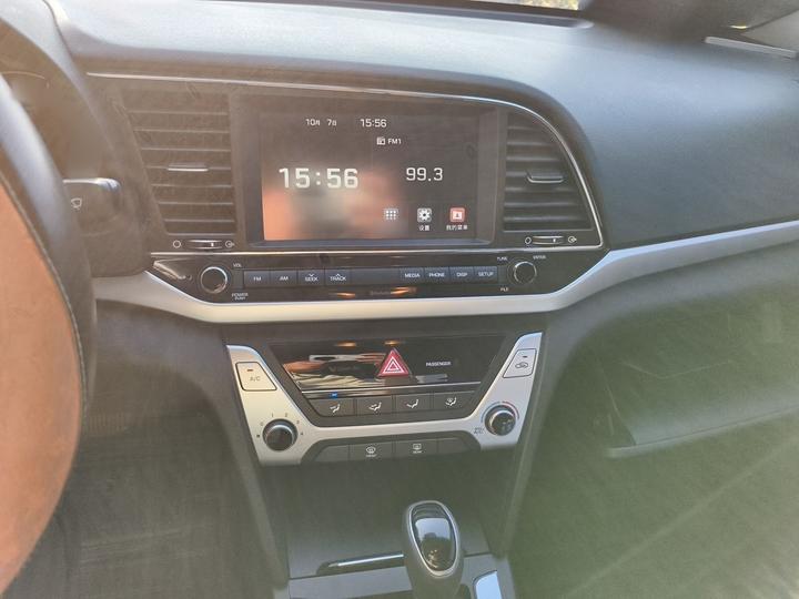 Elantra 2016 1.6L AT Smart Elite photo 5