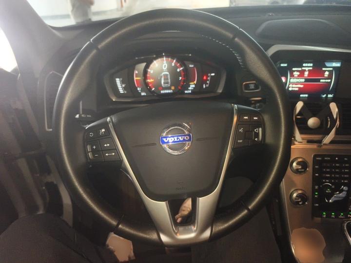 XC60 2016 T5 photo 7