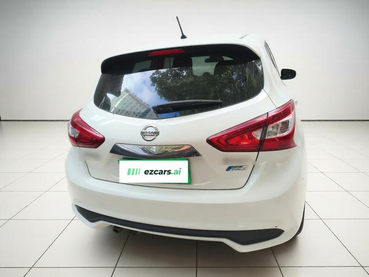 Tiida 2016 1.6L CVT Smart Premium photo 5