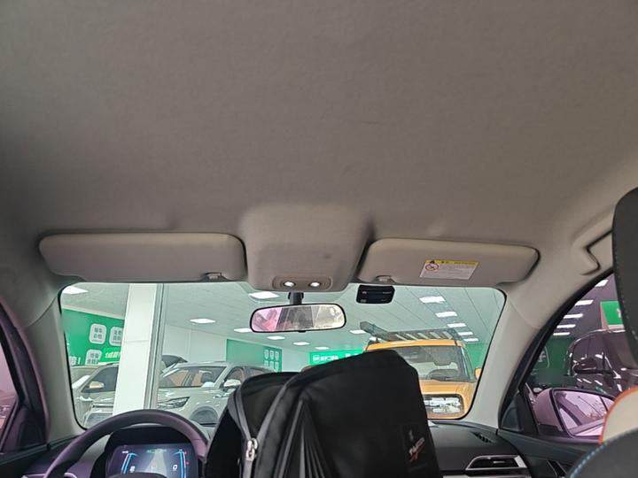 e2 2020 Upgraded Standard Range Standard photo 7