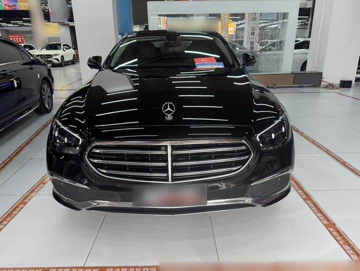 E-Class 2023 E 260 L photo 4