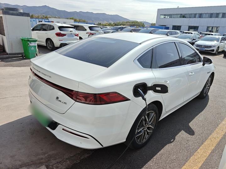 Qin PLUS 2021 EV 500KM Premium photo 6