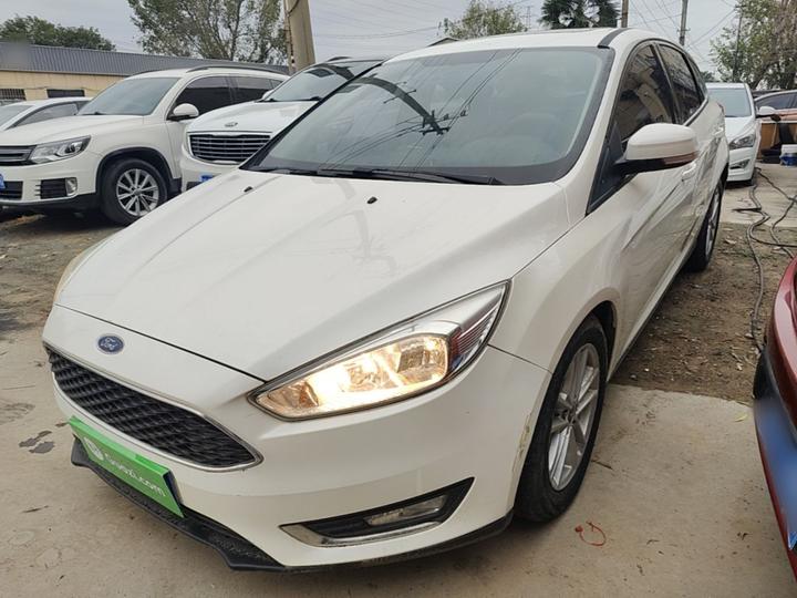 Focus 2015 Hatchback EcoBoost 125 AT