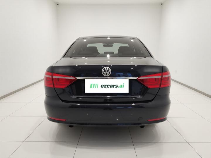 Lavida 2013 Facelift Classic 1.6L AT photo 5