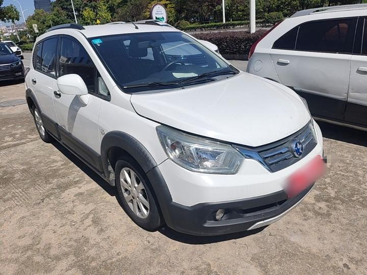 R50X 2015 1.6L AT Luxury photo 3