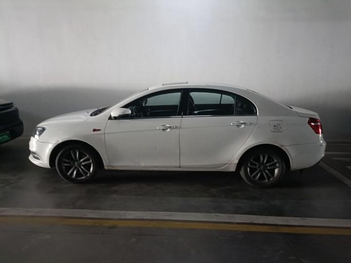 Emgrand 2017 Sedan 1.5L MT photo 4