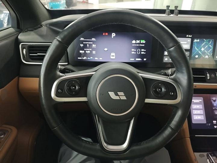 Li Auto ONE 2020 EREV 6-Seater photo 2