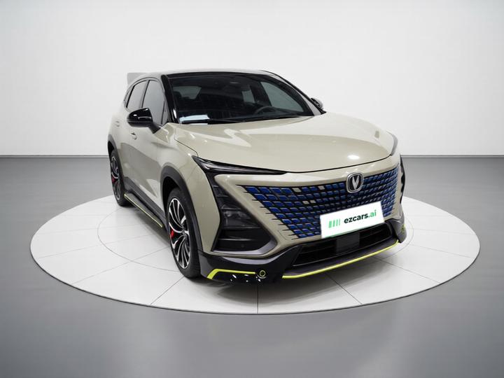 UNI-T 2022 1.5T Sport Premium photo 3