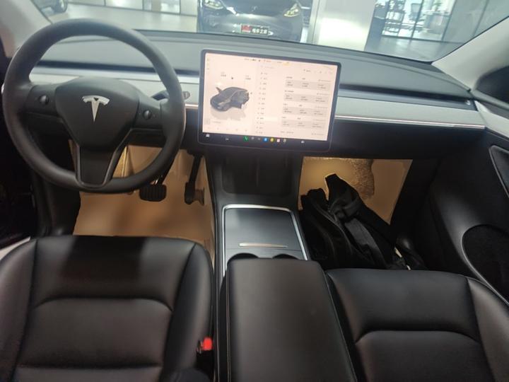 Model Y 2023 RWD photo 5