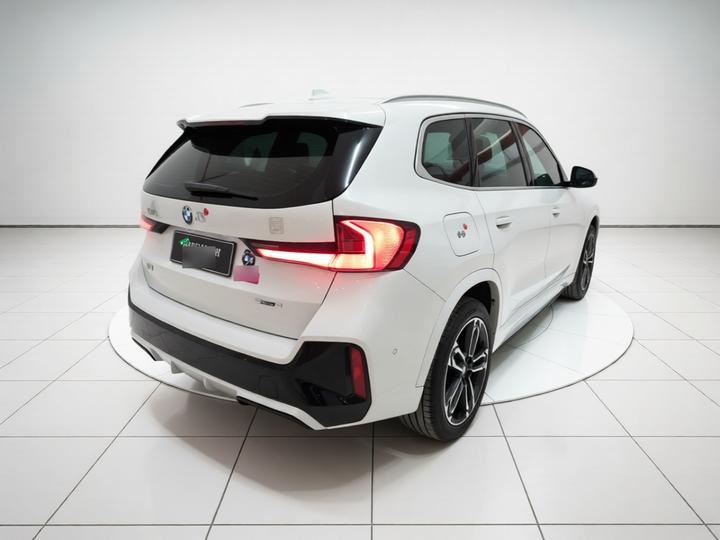 X1 2024 sDrive25Li M Sport Package photo 6