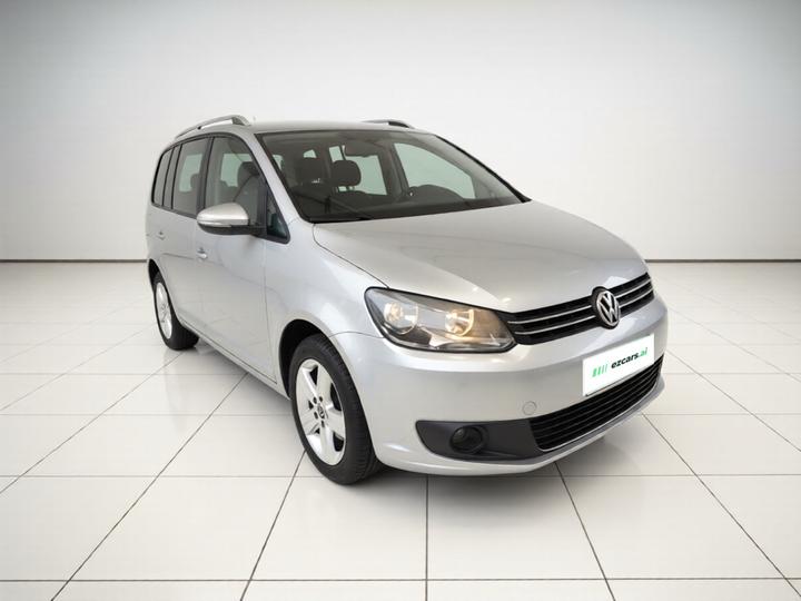 2015 1.4T DSG Comfort 5-Seater photo 3