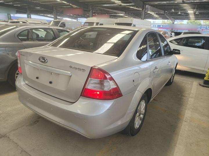 Focus 2013 Sedan Classic 1.8L AT photo 4