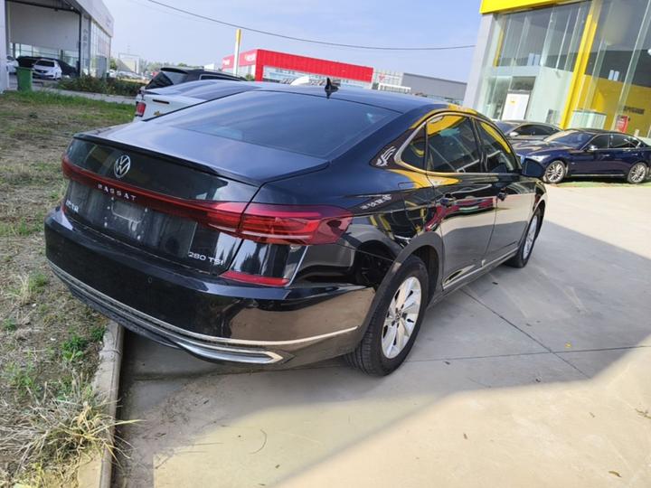 Passat 2023 Facelift 280TSI Business photo 4