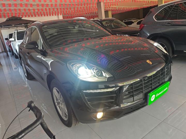 2017 Macan 2.0T photo 3