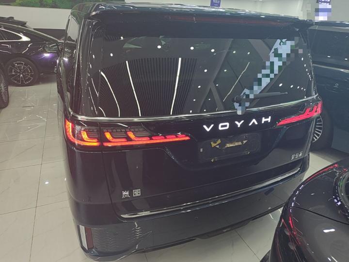 Voyah Dreamer 2025 PHEV AWD Flagship photo 3
