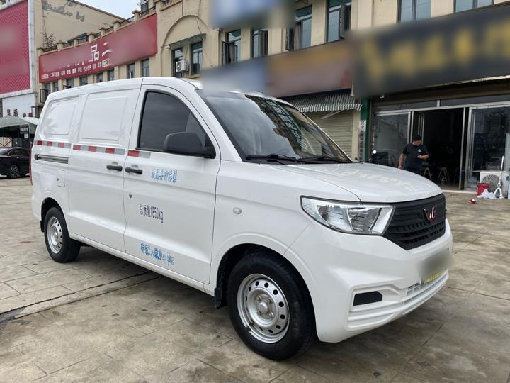 Wuling Hongguang V 2021 1.5L LAR photo 3