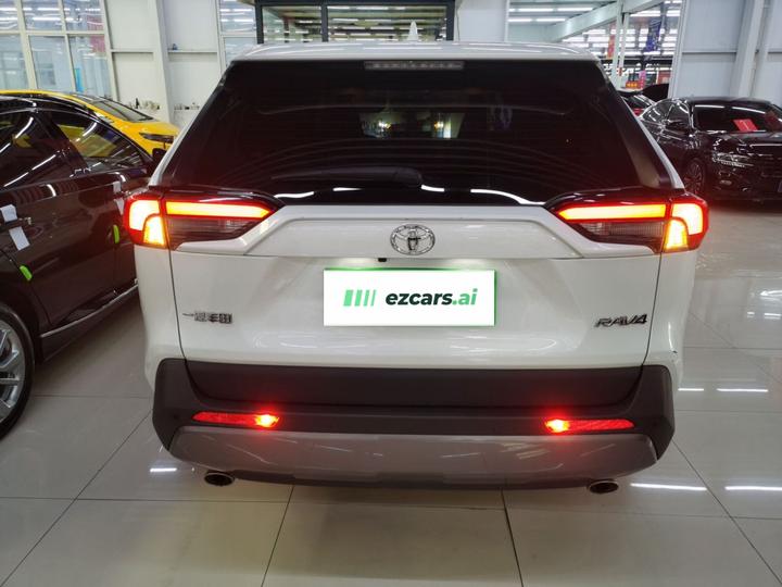 RAV4 2021 2.0L CVT RWD PLUS photo 3