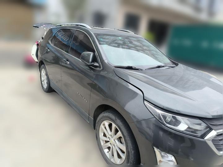 2017 550T AT AWD photo 3