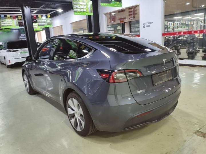 Model Y 2022 Facelift RWD photo 4