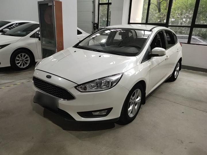 Focus 2015 Hatchback 1.6L AT Comfort