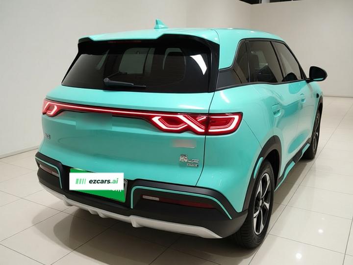 Yuan UP 2025 ADAS 401KM Leading photo 4