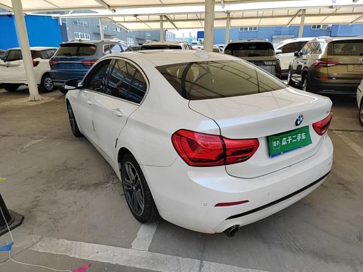 1 Series 2018 Facelift 118i Sport photo 4