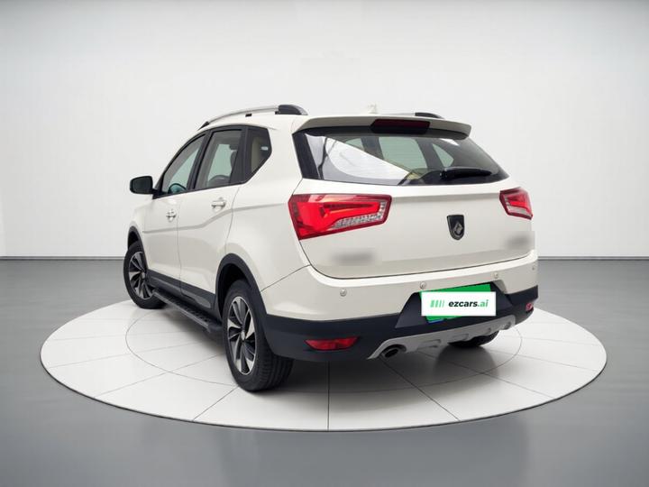 560 2015 1.8L MT Luxury photo 4
