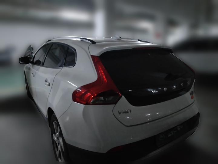 V40 2014 Cross Country 2.0T photo 4