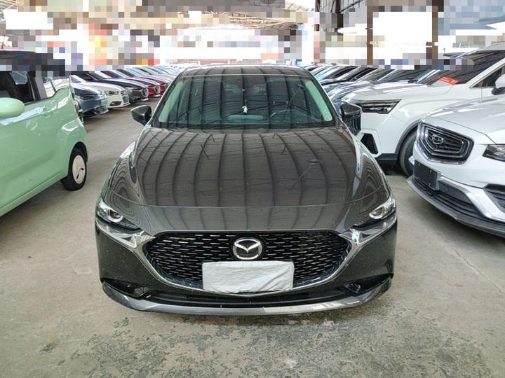 3 Axela 2021 2.0L AT photo 2