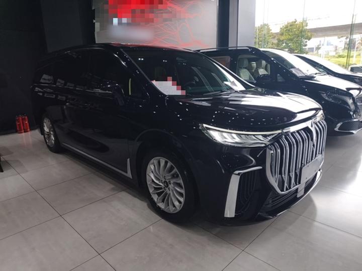 Voyah Dreamer 2024 PHEV Extended Range Premium photo 3