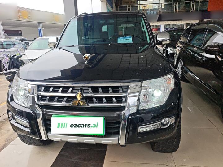Pajero Parallel Import photo 2