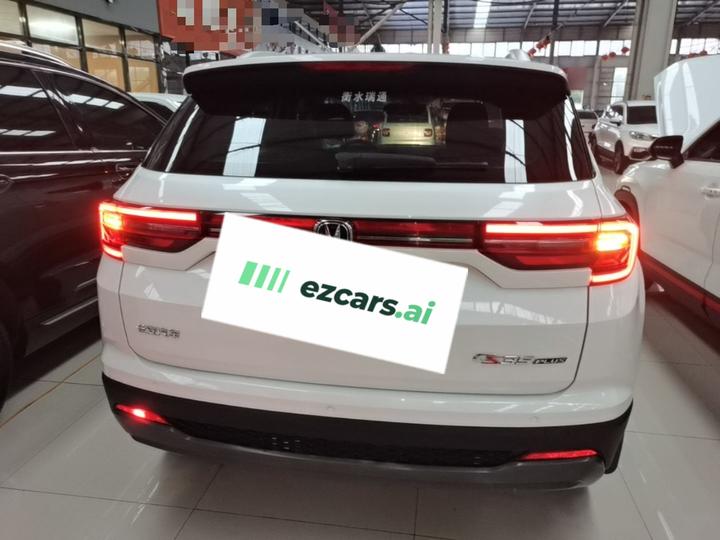 CS35PLUS 2021 1.6L MT Elite photo 3