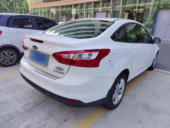 Focus 2012 Sedan 1.6L AT photo 6
