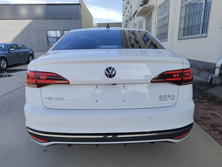 Bora 2023 300TSI DSG photo 3