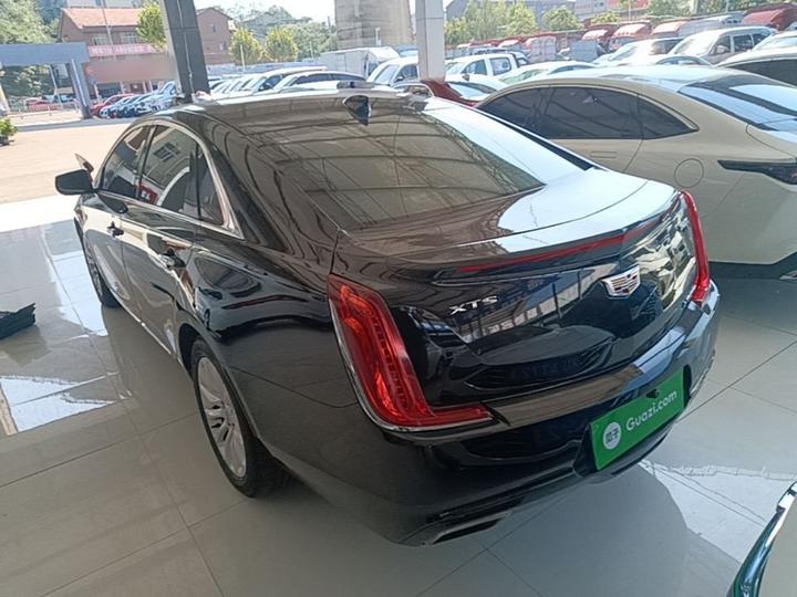 XTS 2018 28T Tech photo 4