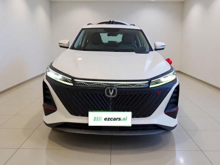 CS75 PLUS 2022 2nd Gen 2.0T AT Premium photo 2