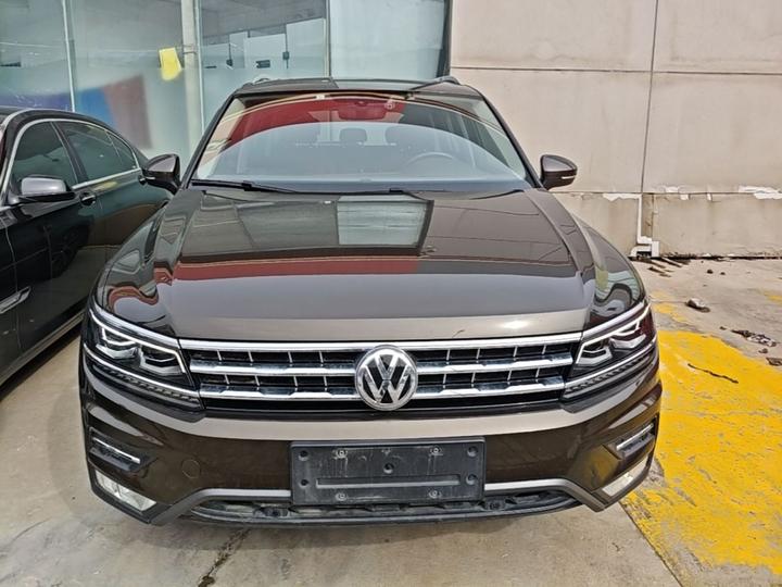 Tiguan L 2018 380TSI AT AWD Flagship photo 2
