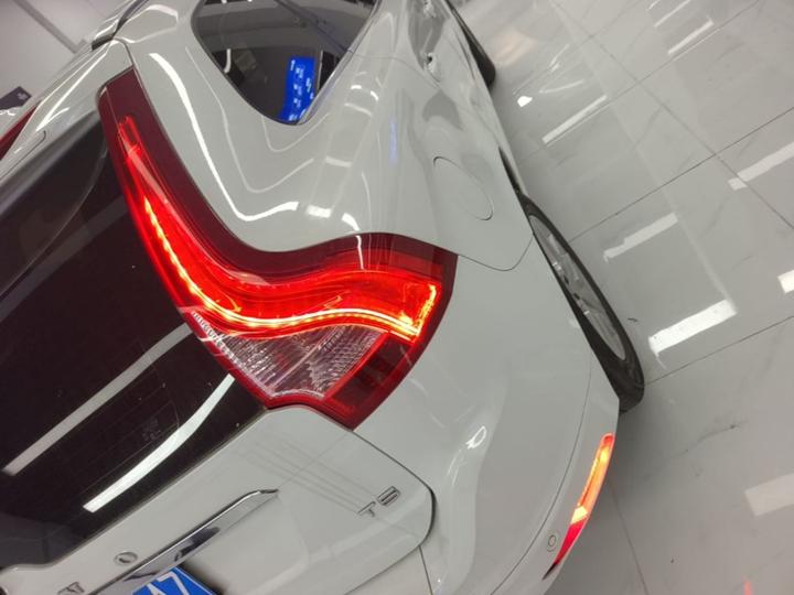 XC60 2017 T5 Upgraded photo 7