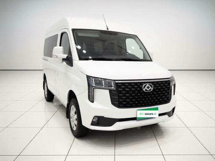 MAXUS V80 2025 PRO 2.0T AT Short Wheelbase 5/6-Seater photo 3