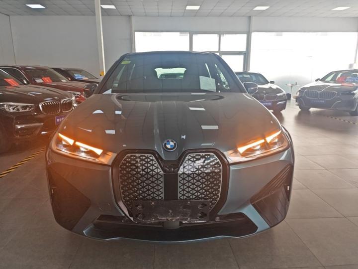iX 2023 Facelift xDrive40 photo 2