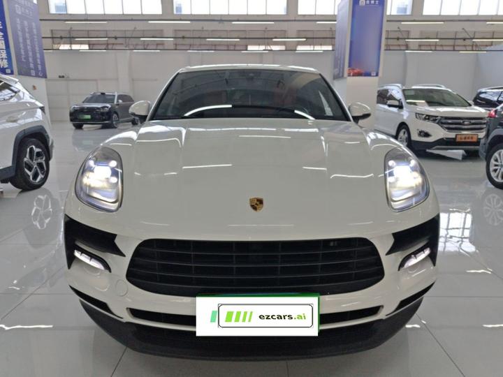2018 Macan 2.0T photo 2